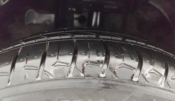 2021 Tata Tiago XT (O) PETROL, Petrol, Manual, 97,520 km, Left Front Tyre Tread