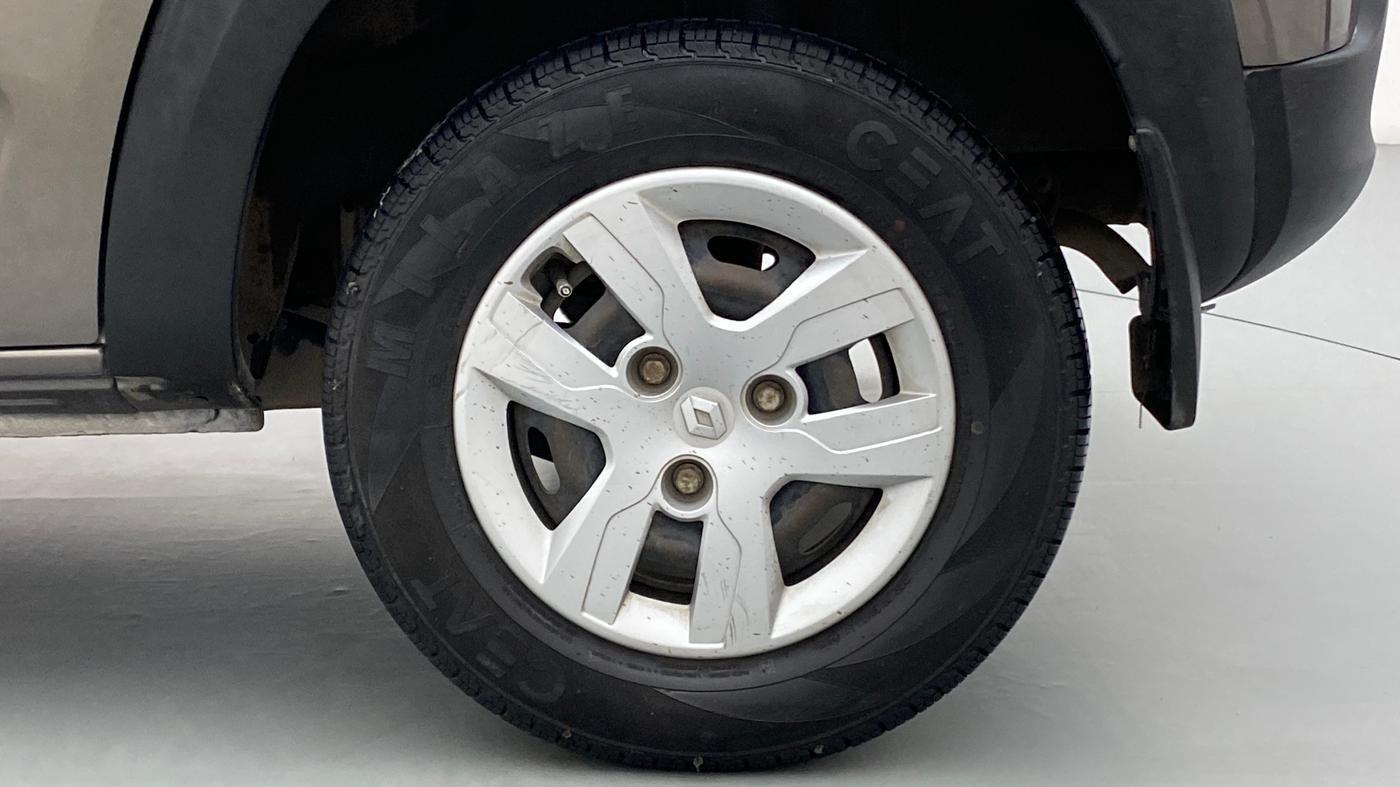 2016 Renault Kwid RXT, Petrol, Manual, 26,762 km, Left Rear Wheel