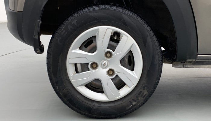 2016 Renault Kwid RXT, Petrol, Manual, 26,762 km, Right Rear Wheel