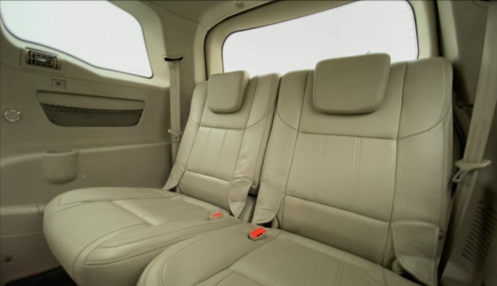 2018 Mahindra XUV500 W10 AT, Diesel, Automatic, 75,889 km, Third Seat Row ( optional )
