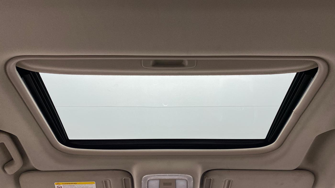 2018 Mahindra XUV500 W10 AT, Diesel, Automatic, 75,889 km, Moonroof/ Sunroof