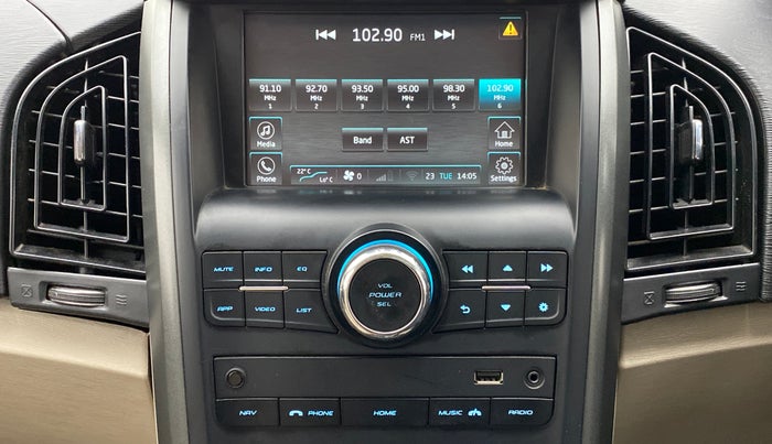 2018 Mahindra XUV500 W10 AT, Diesel, Automatic, 75,889 km, Infotainment System
