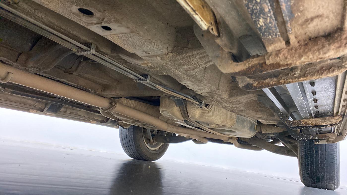 2018 Mahindra XUV500 W10 AT, Diesel, Automatic, 75,889 km, Right Side Underbody