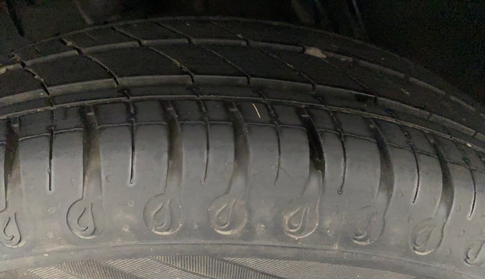 2020 Renault Kwid RXL, Petrol, Manual, 17,652 km, Right Front Tyre Tread