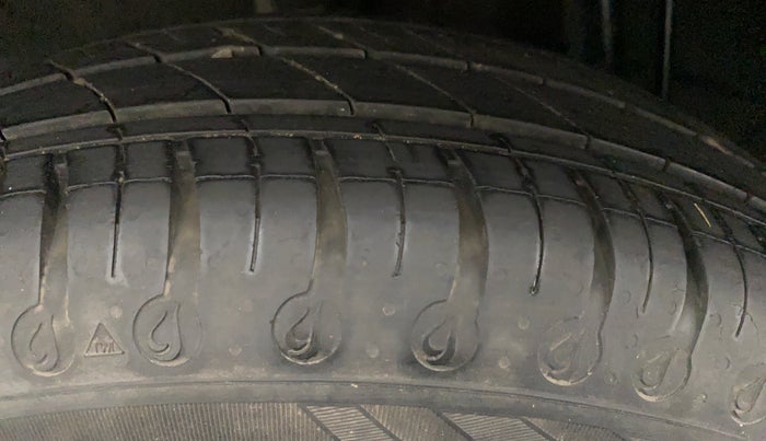 2020 Renault Kwid RXL, Petrol, Manual, 17,652 km, Right Rear Tyre Tread