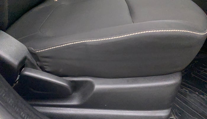 2020 Renault Kwid RXL, Petrol, Manual, 17,652 km, Driver Side Adjustment Panel