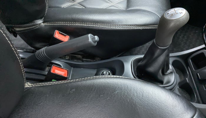 2015 Renault Duster 85 PS RXL DIESEL, Diesel, Manual, 82,626 km, Gear Lever