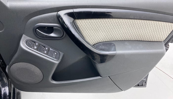 2015 Renault Duster 85 PS RXL DIESEL, Diesel, Manual, 82,626 km, Driver Side Door Panels Control