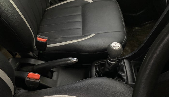 2014 Maruti Swift ZXI, Petrol, Manual, 39,432 km, Gear Lever