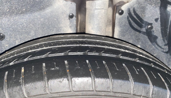 2020 MG HECTOR SHARP 1.5 DCT PETROL, Petrol, Automatic, 48,182 km, Left Rear Tyre Tread