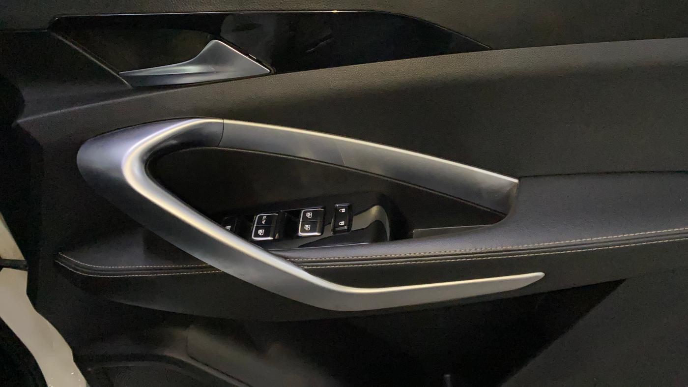 2020 MG HECTOR SHARP 1.5 DCT PETROL, Petrol, Automatic, 48,182 km, Driver Side Door Panels Control