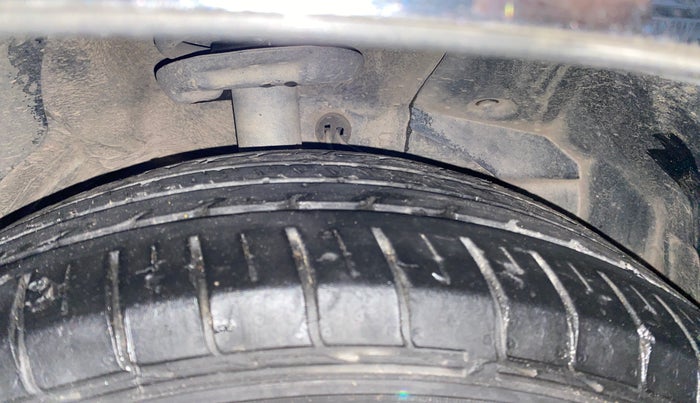 2020 MG HECTOR SHARP 1.5 DCT PETROL, Petrol, Automatic, 48,182 km, Right Front Tyre Tread