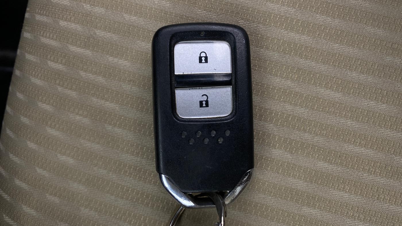 2019 Honda Jazz 1.2L I-VTEC VX CVT, Petrol, Automatic, 93,064 km, Key Close Up