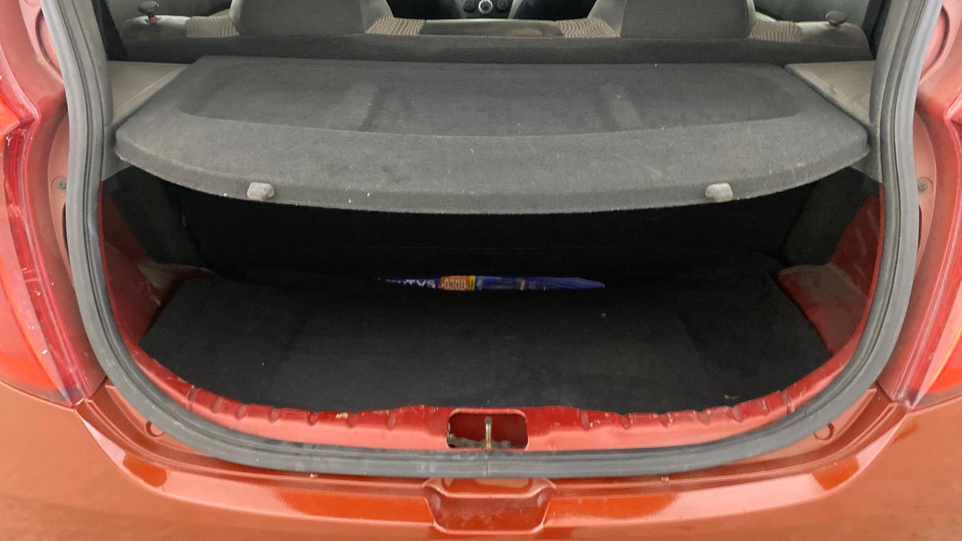 2013 Hyundai Eon SPORTZ, Petrol, Manual, 40,524 km, Boot Inside