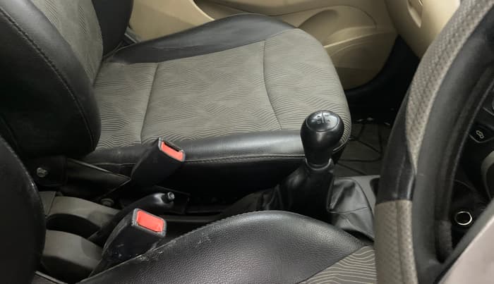 2013 Hyundai Eon SPORTZ, Petrol, Manual, 40,524 km, Gear Lever