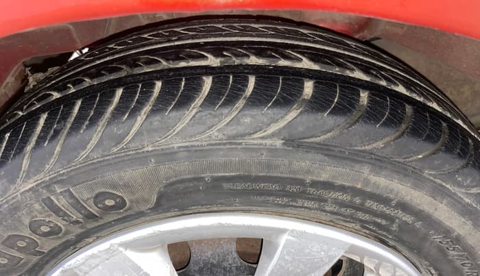 2013 Hyundai Eon SPORTZ, Petrol, Manual, 40,524 km, Right Rear Tyre Tread