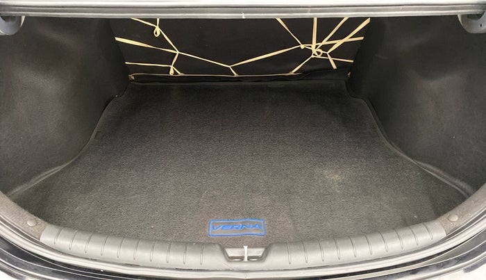2019 Hyundai Verna 1.6 SX VTVT, Petrol, Manual, 13,976 km, Boot Inside