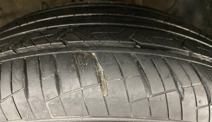 2019 Hyundai Verna 1.6 SX VTVT, Petrol, Manual, 13,976 km, Left Front Tyre Tread