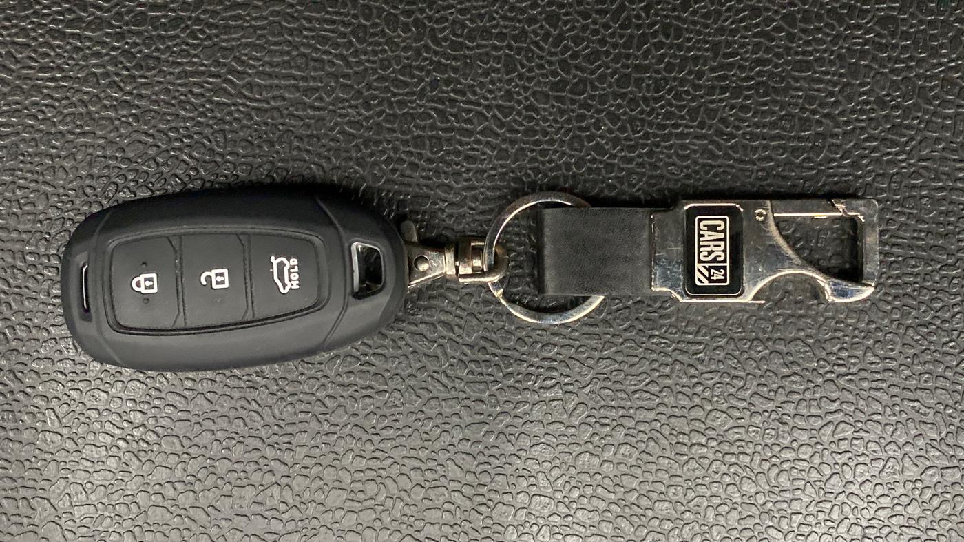 2019 Hyundai Verna 1.6 SX VTVT, Petrol, Manual, 13,976 km, Key Close Up