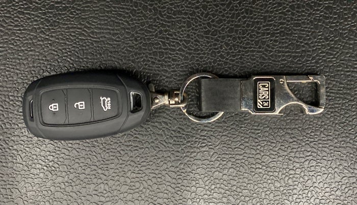 2019 Hyundai Verna 1.6 SX VTVT, Petrol, Manual, 13,976 km, Key Close Up