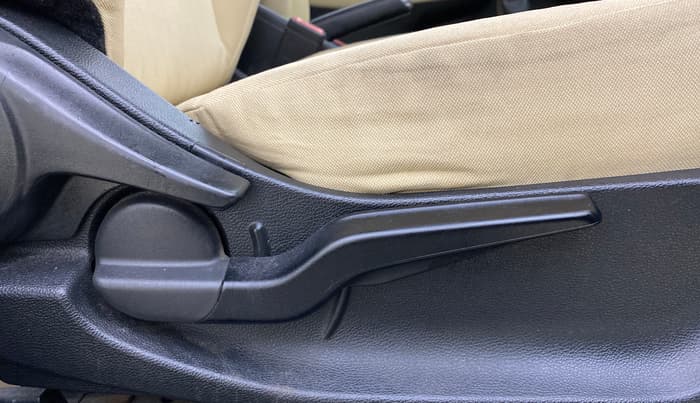 2020 Honda City 1.5L I-VTEC V MT 5TH GEN, Petrol, Manual, 62,875 km, Driver Side Adjustment Panel