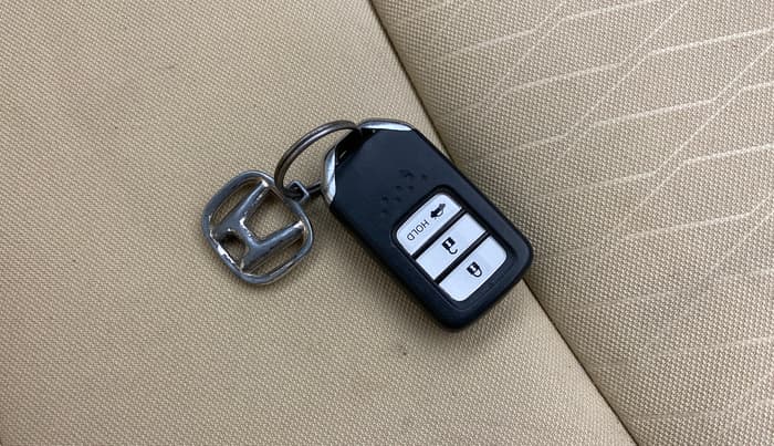 2020 Honda City 1.5L I-VTEC V MT 5TH GEN, Petrol, Manual, 62,875 km, Key Close Up