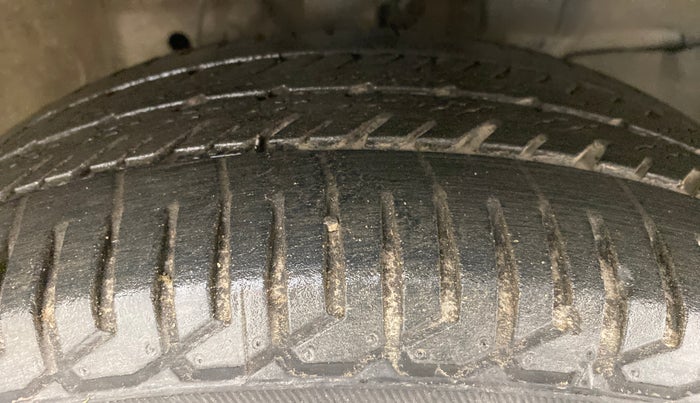 2015 Honda City VX MT PETROL, Petrol, Manual, 43,250 km, Right Front Tyre Tread