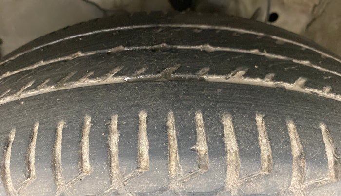 2015 Honda City VX MT PETROL, Petrol, Manual, 43,250 km, Left Front Tyre Tread