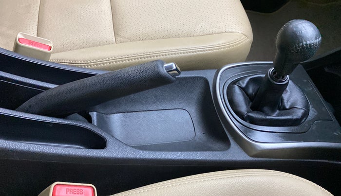 2015 Honda City VX MT PETROL, Petrol, Manual, 43,250 km, Gear Lever