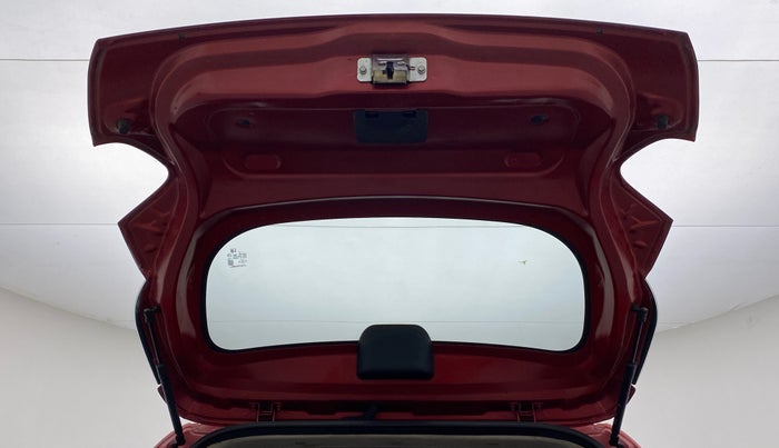 2015 Renault Kwid RXT, CNG, Manual, 64,627 km, Boot Door Open