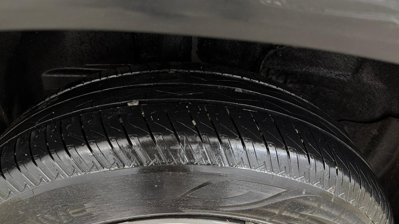 2022 Tata PUNCH ADVENTURE MT, Petrol, Manual, 97,230 km, Right Rear Tyre Tread