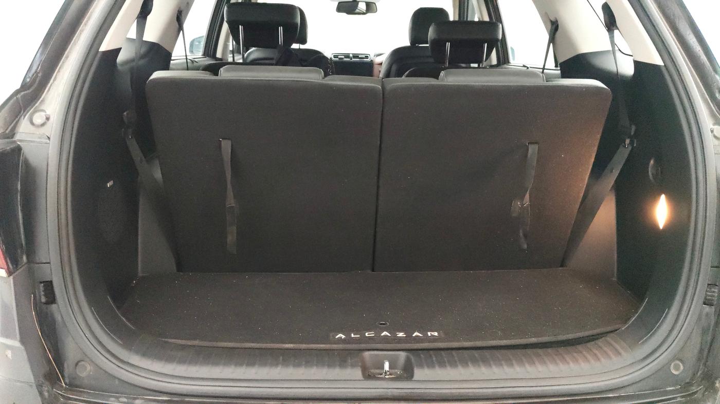 2021 Hyundai ALCAZAR 2.0 SIGNATURE (O) AT 6STR, Petrol, Automatic, 1,05,636 km, Boot Inside