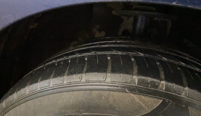 2019 Maruti Baleno ZETA PETROL 1.2, CNG, Manual, 65,600 km, Right Front Tyre Tread