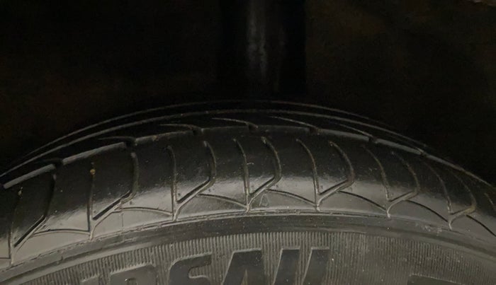 2019 Maruti Baleno ZETA PETROL 1.2, CNG, Manual, 65,600 km, Left Rear Tyre Tread