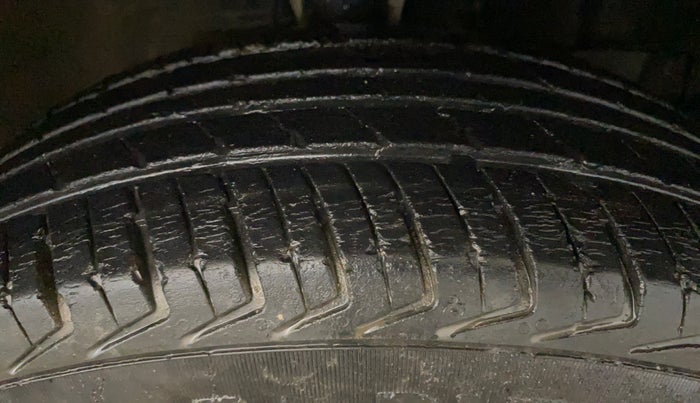 2020 Maruti New Wagon-R LXI 1.0, CNG, Manual, 31,850 km, Right Front Tyre Tread