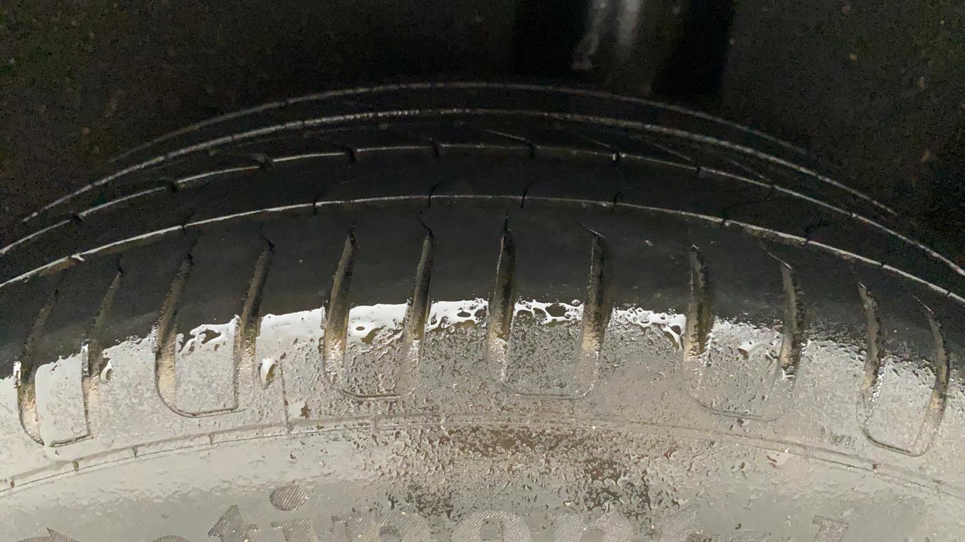 2017 Maruti Baleno DELTA PETROL 1.2, Petrol, Manual, 65,537 km, Left Rear Tyre Tread