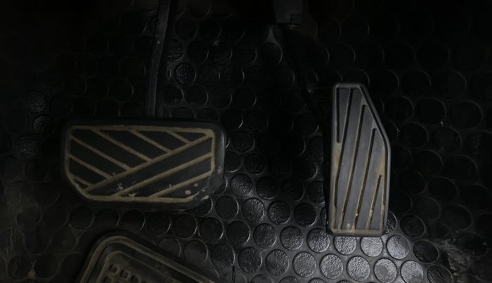 2018 Maruti Swift VXI AMT, Petrol, Automatic, 52,320 km, Pedals