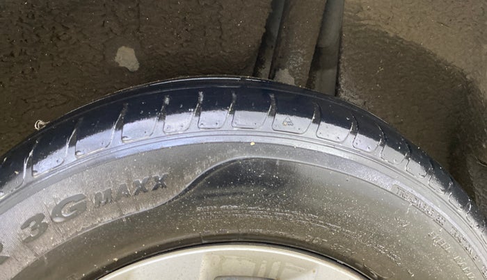 2018 Maruti Swift VXI AMT, Petrol, Automatic, 52,320 km, Left Rear Tyre Tread