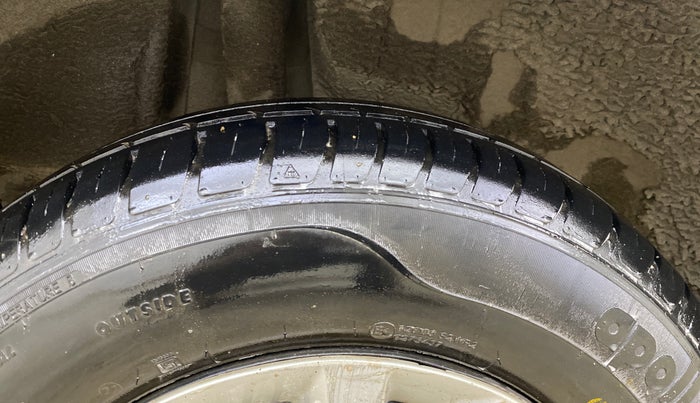 2018 Maruti Swift VXI AMT, Petrol, Automatic, 52,320 km, Right Rear Tyre Tread