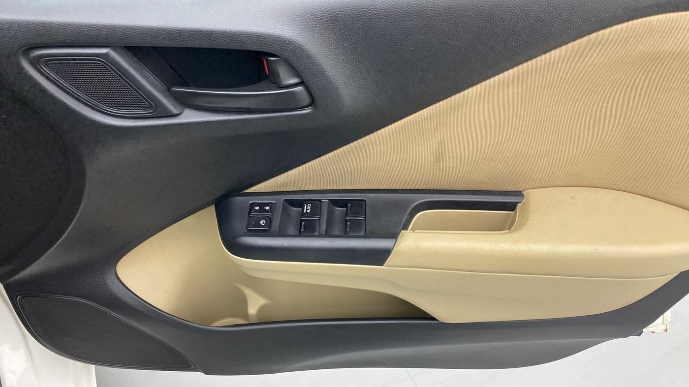 2014 Honda City SV MT PETROL, Petrol, Manual, 71,150 km, Driver Side Door Panels Control