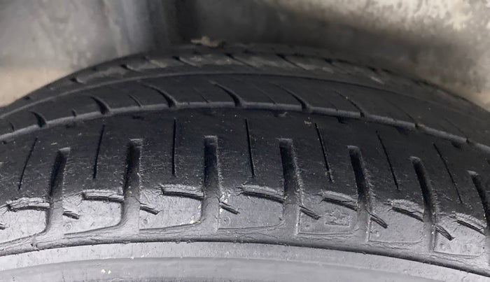 2014 Honda City SV MT PETROL, Petrol, Manual, 71,150 km, Right Rear Tyre Tread