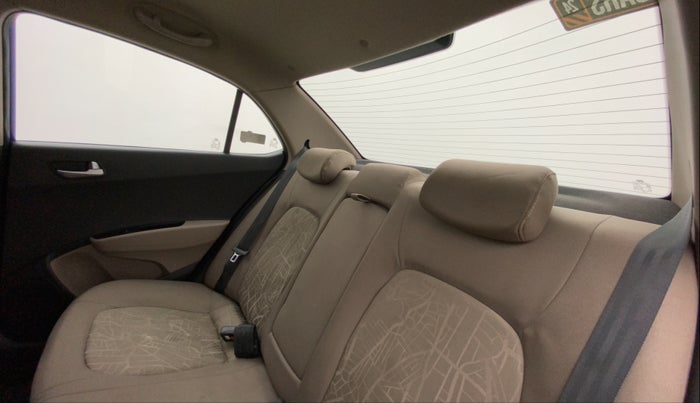 2014 Hyundai Xcent S AT 1.2 (O), Petrol, Automatic, 27,766 km, Right Side Rear Door Cabin