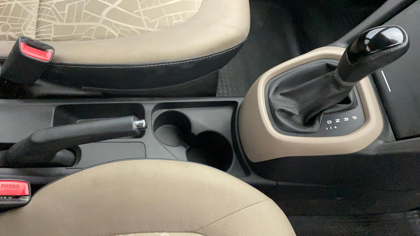 2014 Hyundai Xcent S AT 1.2 (O), Petrol, Automatic, 27,766 km, Gear Lever