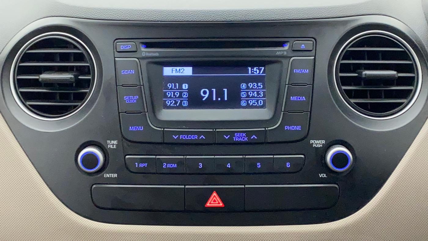 2014 Hyundai Xcent S AT 1.2 (O), Petrol, Automatic, 27,766 km, Infotainment System