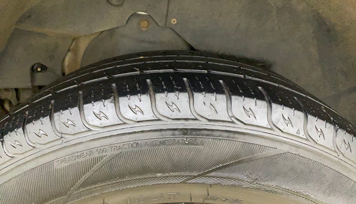 2018 Mahindra XUV500 W7, Diesel, Manual, 81,666 km, Right Rear Tyre Tread