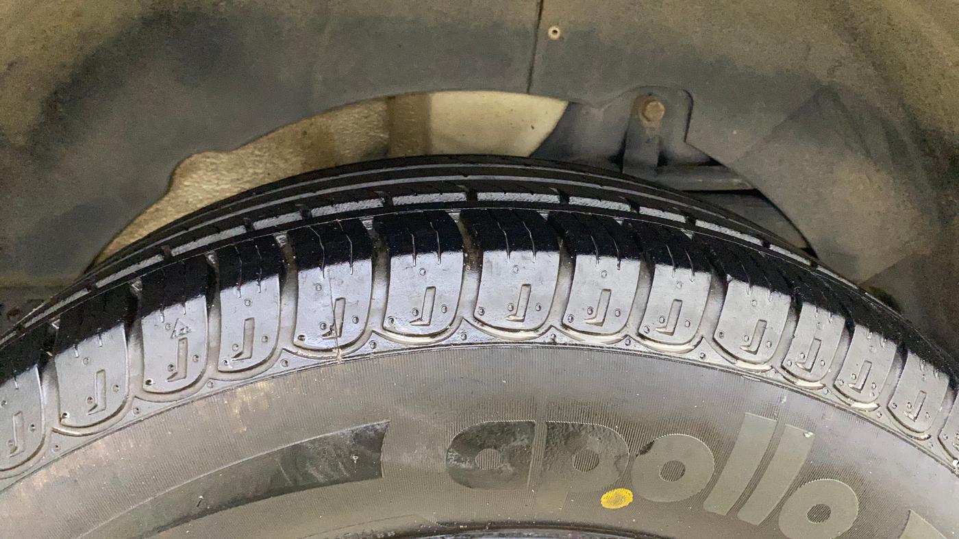 2018 Mahindra XUV500 W7, Diesel, Manual, 81,666 km, Left Rear Tyre Tread