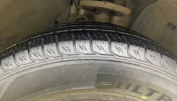 2018 Mahindra XUV500 W7, Diesel, Manual, 81,666 km, Right Front Tyre Tread