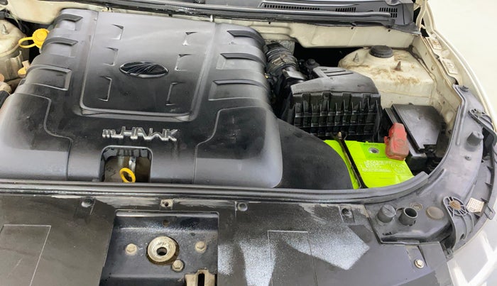 2018 Mahindra XUV500 W7, Diesel, Manual, 81,666 km, Engine View - Left