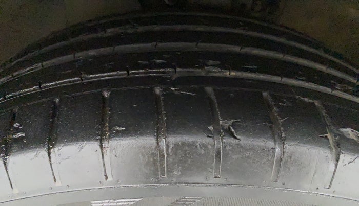 2019 Volkswagen Ameo HIGHLINE PLUS DSG 1.5, Diesel, Automatic, 36,249 km, Left Front Tyre Tread