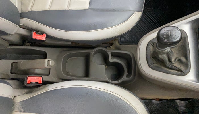 2014 Hyundai i10 MAGNA 1.1, CNG, Manual, 58,777 km, Gear Lever